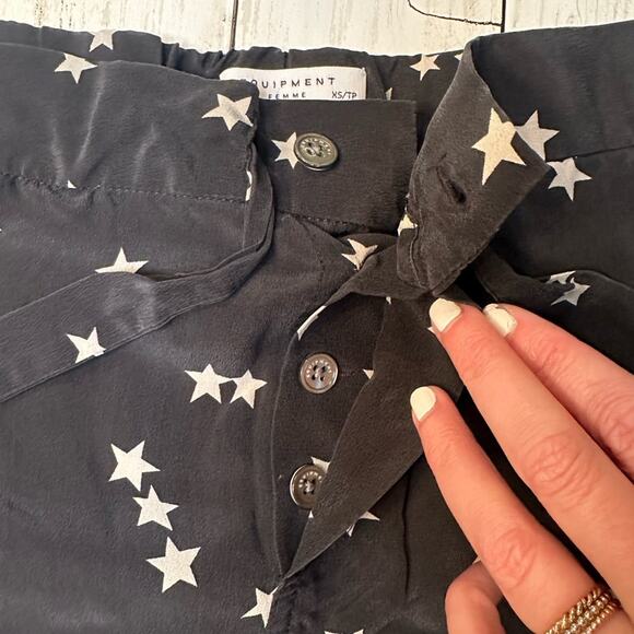 Equipment Lillian Silk Short Pajamas black + cream stars size XS Long Sleeve - Picture 12 of 13